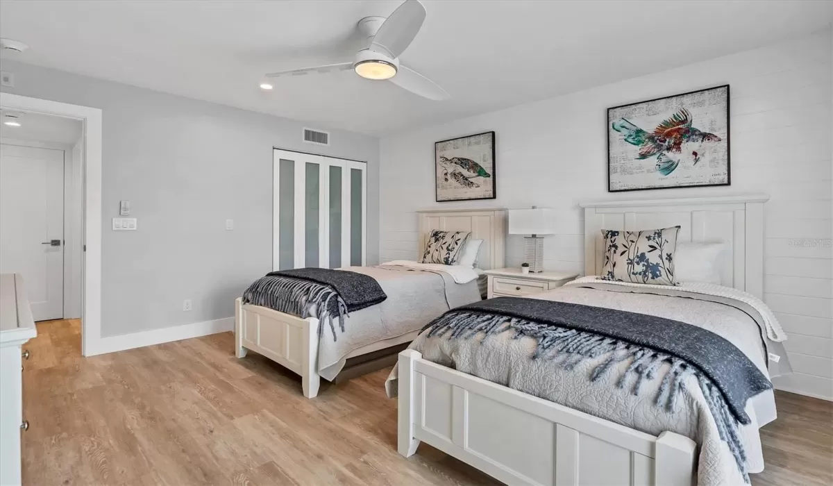 2 Bedrooms Bedrooms, 0 ,2 BathroomsBathrooms,Residential Lease,For Sale,0,D6143271
