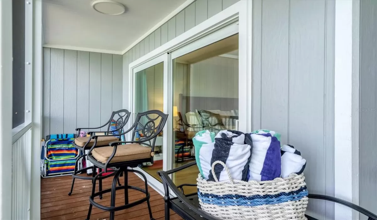 2 Bedrooms Bedrooms, 0 ,2 BathroomsBathrooms,Residential Lease,For Sale,0,D6143271