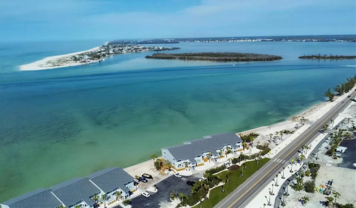 2 Bedrooms Bedrooms, 0 ,2 BathroomsBathrooms,Residential Lease,For Sale,0,D6143271