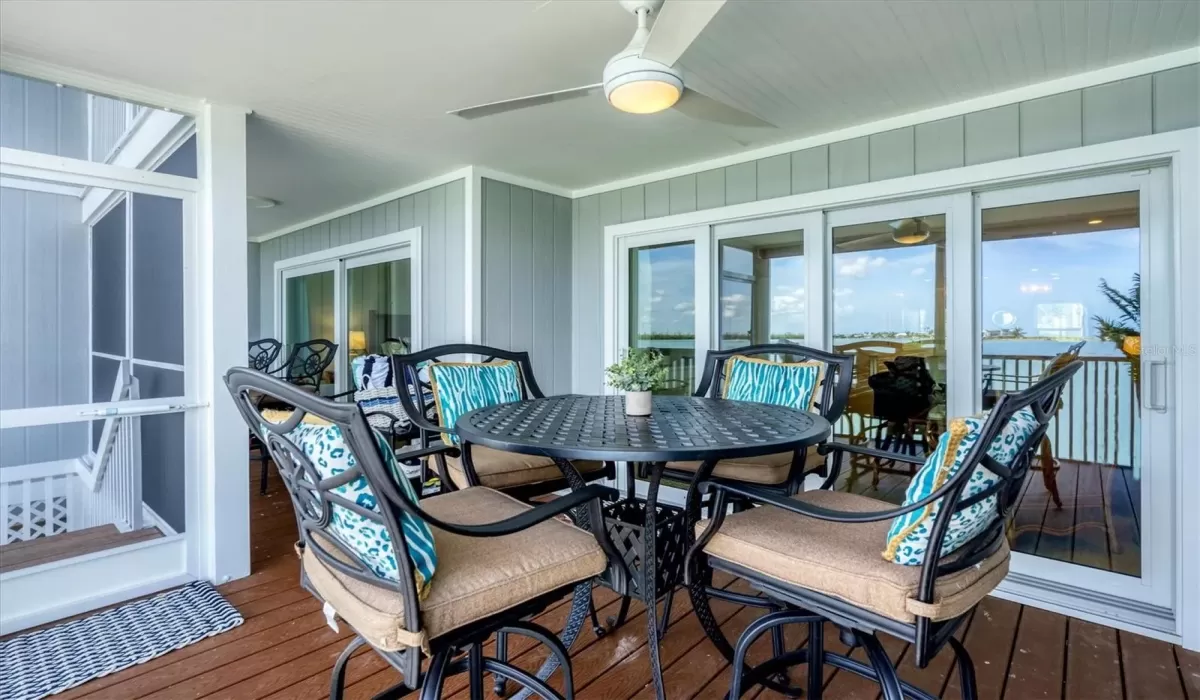 2 Bedrooms Bedrooms, 0 ,2 BathroomsBathrooms,Residential Lease,For Sale,0,D6143271