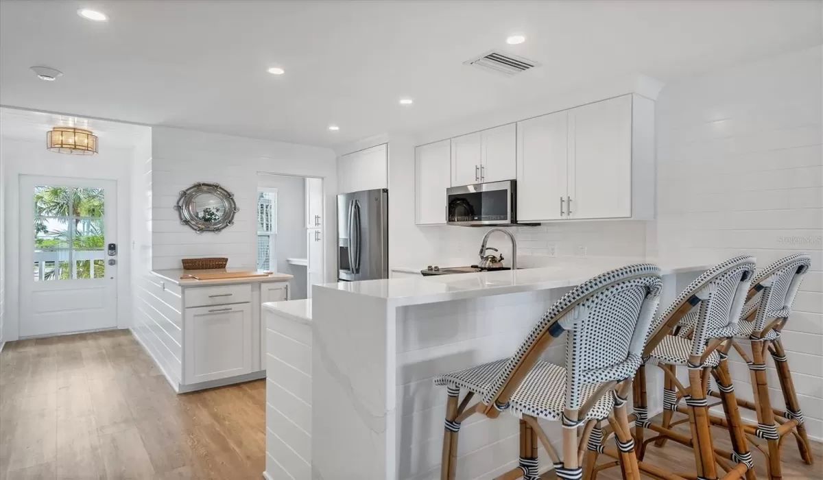 2 Bedrooms Bedrooms, 0 ,2 BathroomsBathrooms,Residential Lease,For Sale,0,D6143271