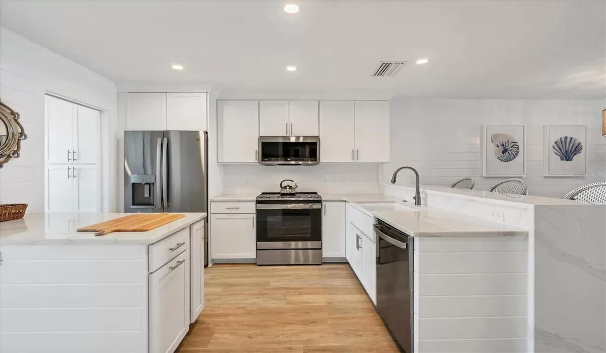 2 Bedrooms Bedrooms, 0 ,2 BathroomsBathrooms,Residential Lease,For Sale,0,D6143271