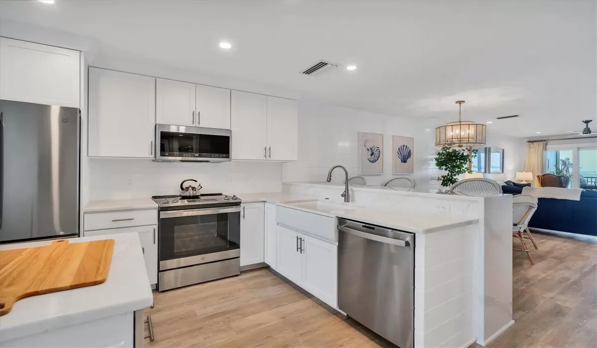2 Bedrooms Bedrooms, 0 ,2 BathroomsBathrooms,Residential Lease,For Sale,0,D6143271
