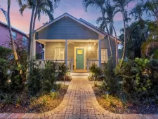 3 Bedrooms Bedrooms, 0 ,3 BathroomsBathrooms,Residential,For Sale,0,D6143965