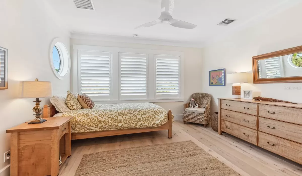 5 Bedrooms Bedrooms, 0 ,5 BathroomsBathrooms,Residential,For Sale,0,D6143872