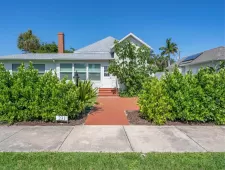 6 Bedrooms Bedrooms, 0 ,4 BathroomsBathrooms,Residential Lease,For Sale,0,D6143639