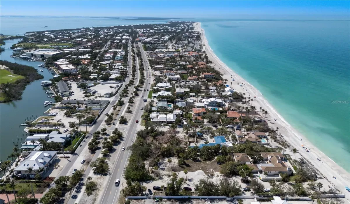 0 , 0 ,0,Land,For Sale,0,D6141594