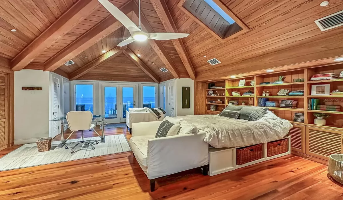 4 Bedrooms Bedrooms, 0 ,5 BathroomsBathrooms,Residential,For Sale,0,D6144295