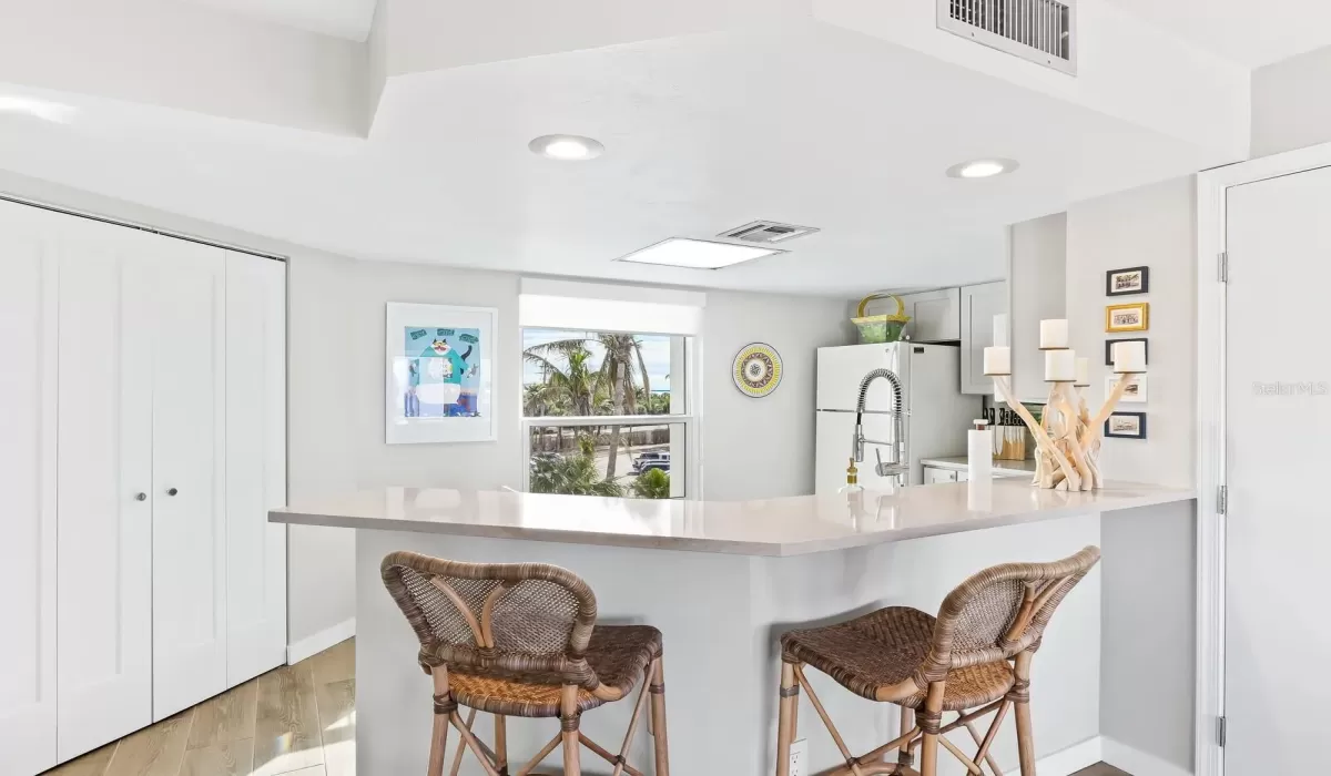 1 Bedroom Bedrooms, 0 ,1 BathroomBathrooms,Residential,For Sale,0,D6144377