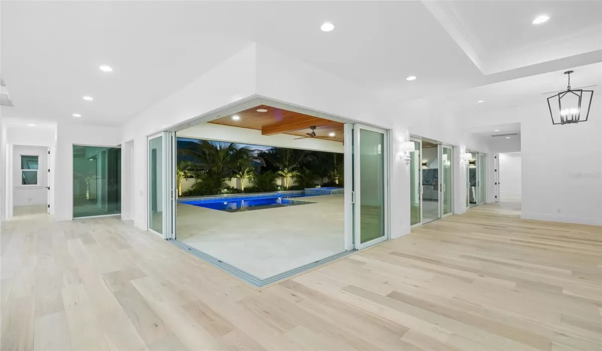 5 Bedrooms Bedrooms, 0 ,5 BathroomsBathrooms,Residential,For Sale,0,TB8436391