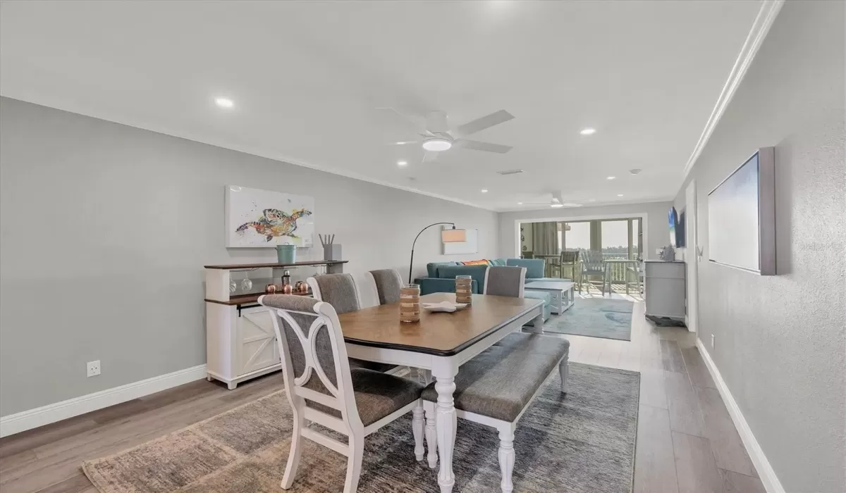 2 Bedrooms Bedrooms, 0 ,2 BathroomsBathrooms,Residential,For Sale,0,D6144340