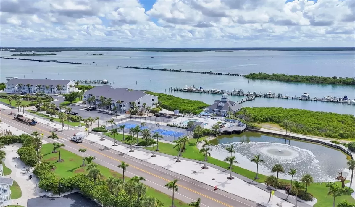 2 Bedrooms Bedrooms, 0 ,2 BathroomsBathrooms,Residential,For Sale,0,D6144340