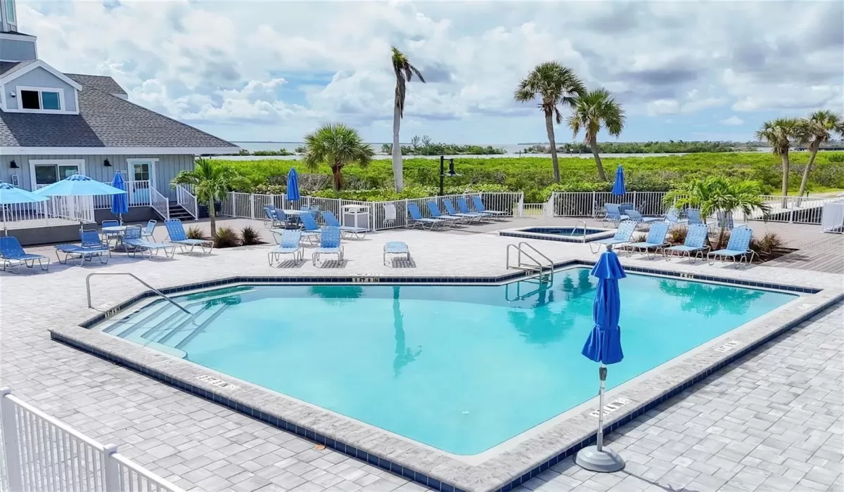 2 Bedrooms Bedrooms, 0 ,2 BathroomsBathrooms,Residential,For Sale,0,D6144340