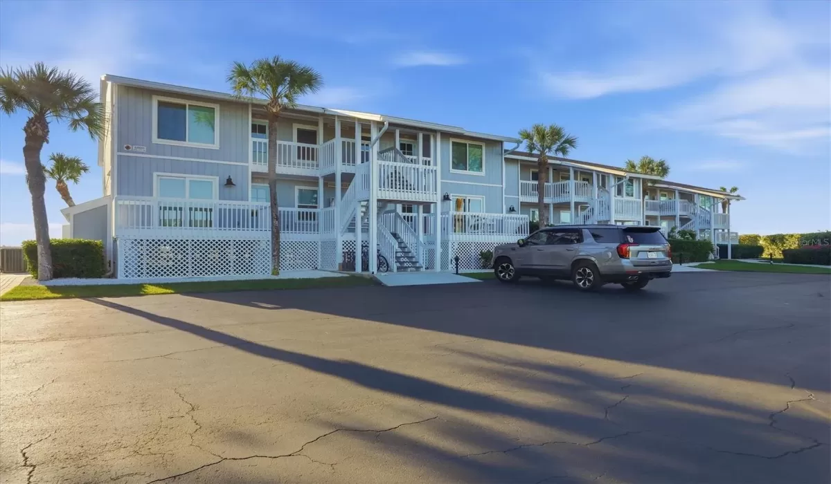 2 Bedrooms Bedrooms, 0 ,2 BathroomsBathrooms,Residential,For Sale,0,D6144340