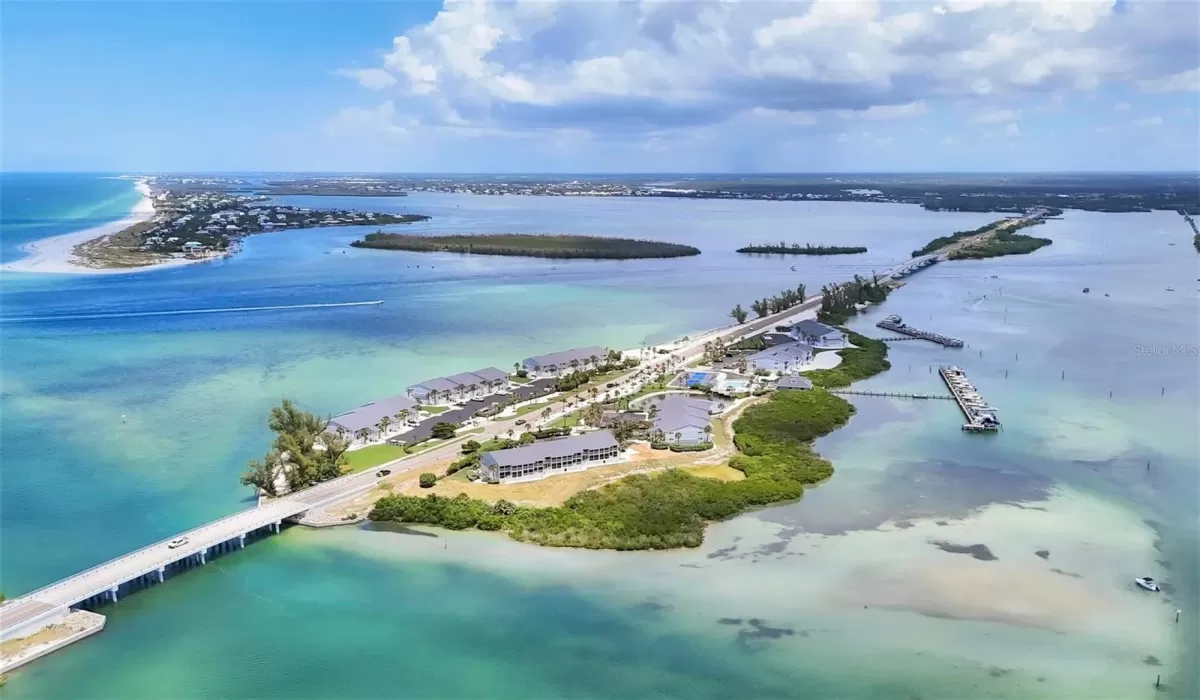 2 Bedrooms Bedrooms, 0 ,2 BathroomsBathrooms,Residential,For Sale,0,D6144340