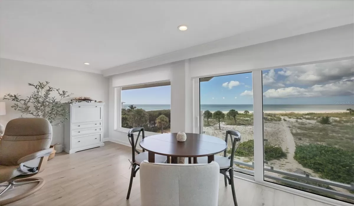 1 Bedroom Bedrooms, 0 ,2 BathroomsBathrooms,Residential,For Sale,0,D6144490