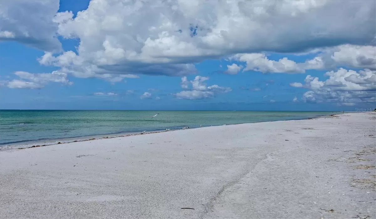 1 Bedroom Bedrooms, 0 ,2 BathroomsBathrooms,Residential,For Sale,0,D6144490