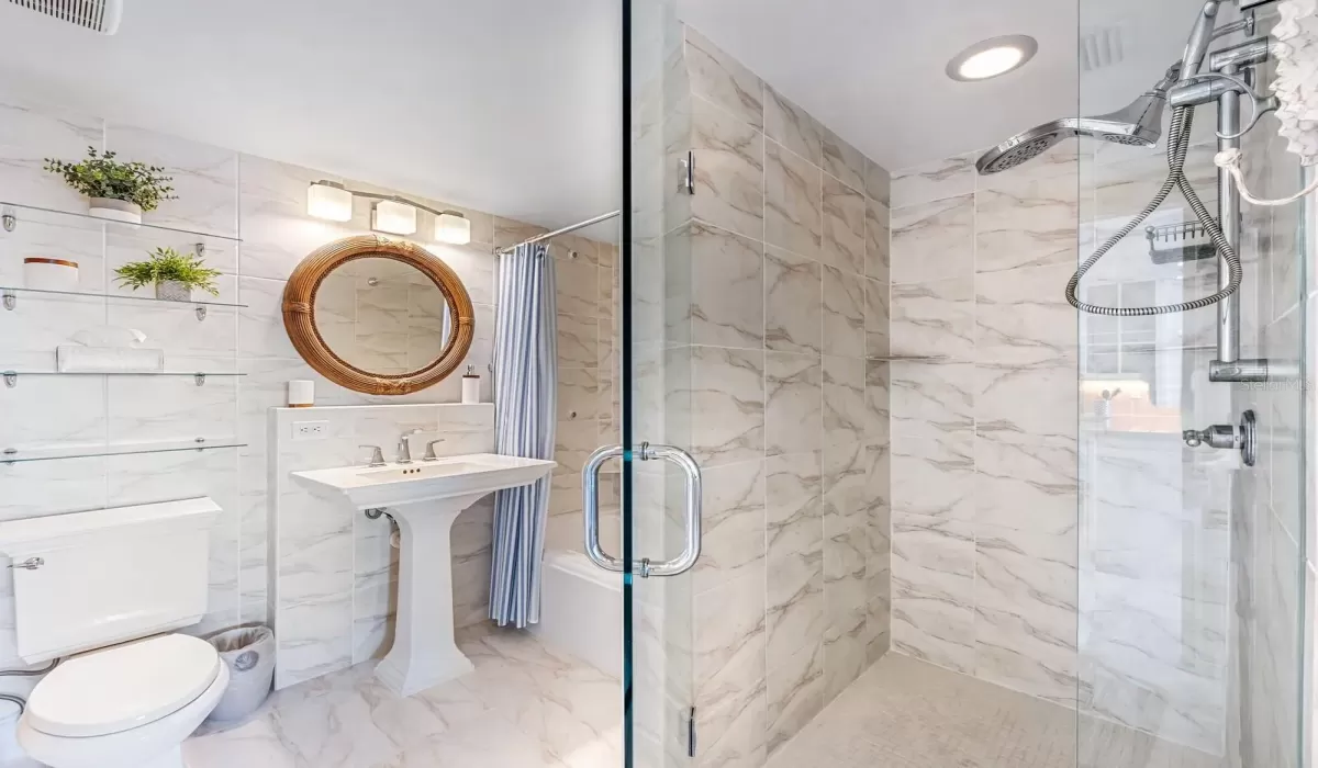 1 Bedroom Bedrooms, 0 ,1 BathroomBathrooms,Residential,For Sale,0,D6144401