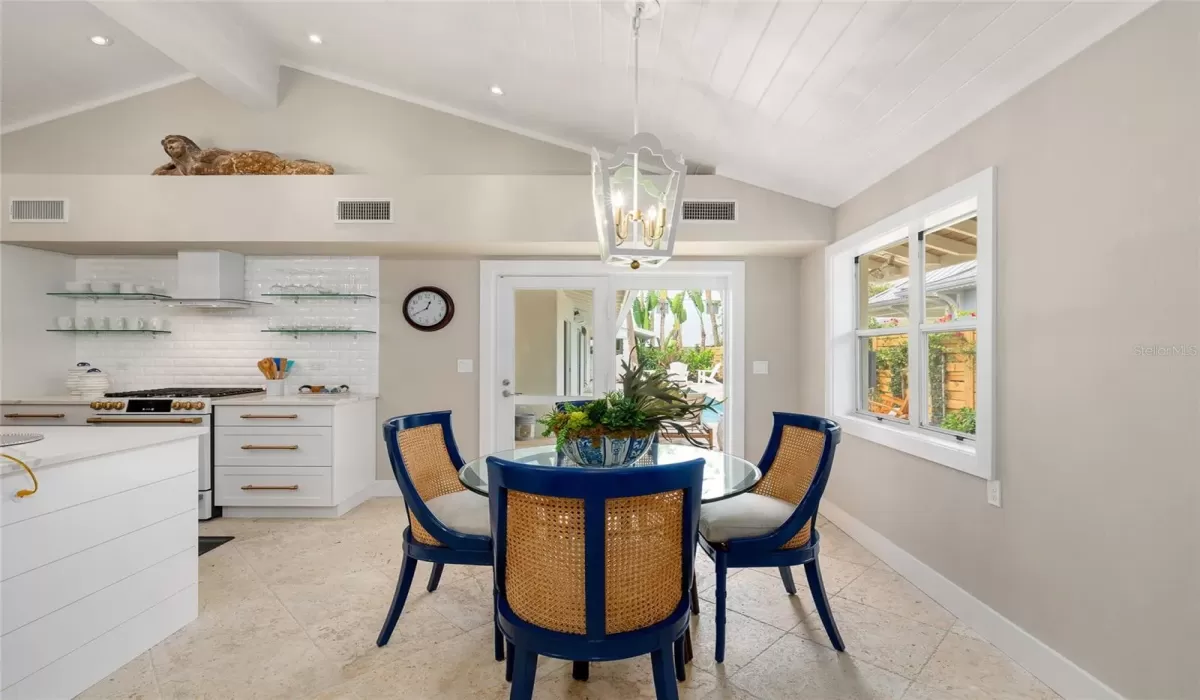 3 Bedrooms Bedrooms, 0 ,2 BathroomsBathrooms,Residential,For Sale,0,TB8392464