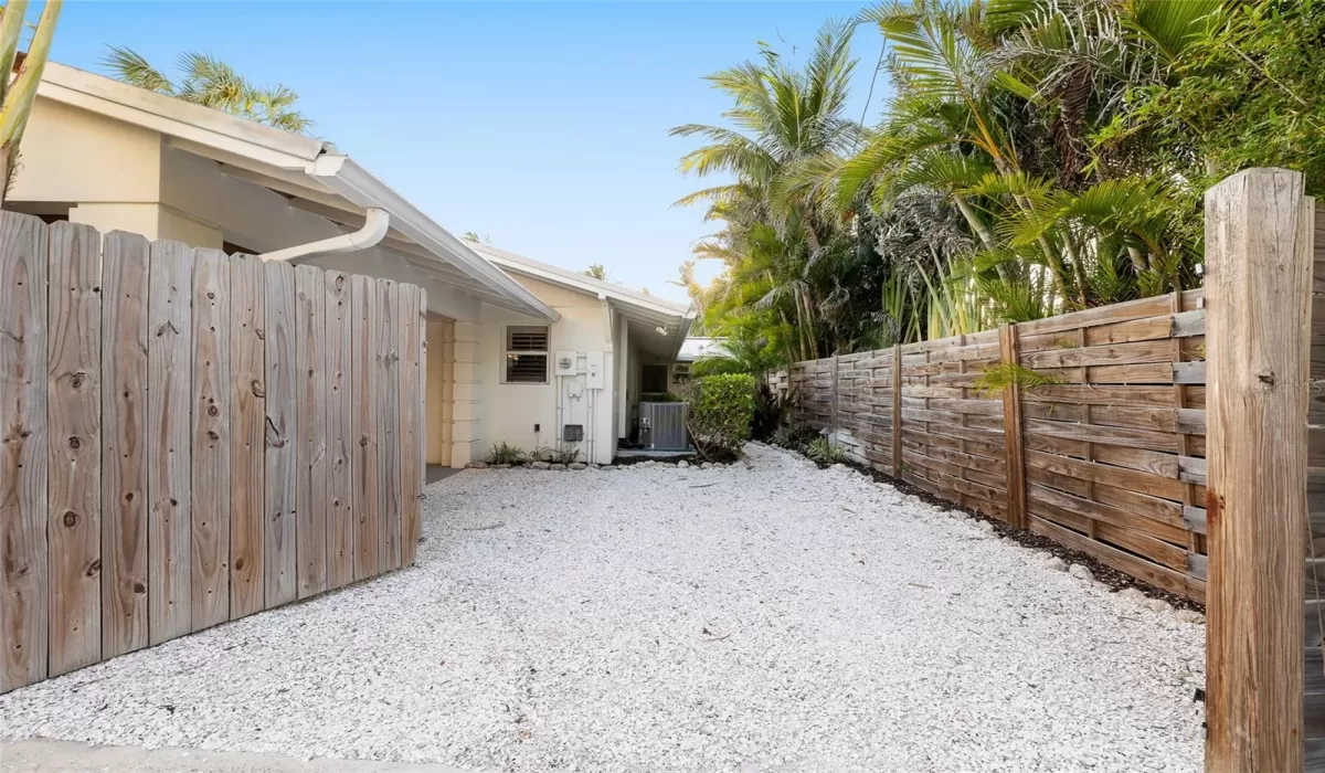 3 Bedrooms Bedrooms, 0 ,2 BathroomsBathrooms,Residential,For Sale,0,TB8392464