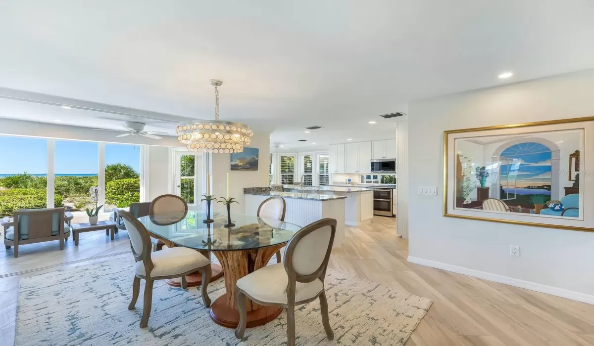 3 Bedrooms Bedrooms, 0 ,4 BathroomsBathrooms,Residential,For Sale,0,D6144387