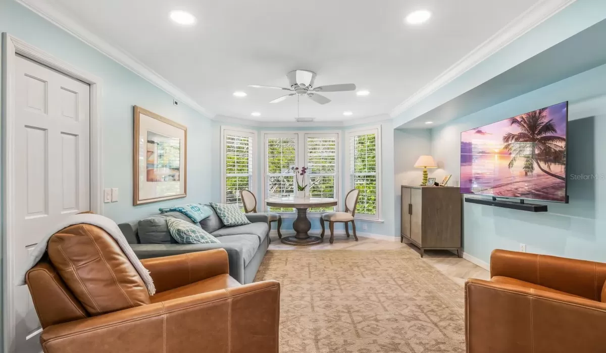 3 Bedrooms Bedrooms, 0 ,4 BathroomsBathrooms,Residential,For Sale,0,D6144387