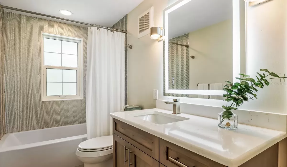 3 Bedrooms Bedrooms, 0 ,4 BathroomsBathrooms,Residential,For Sale,0,D6144387