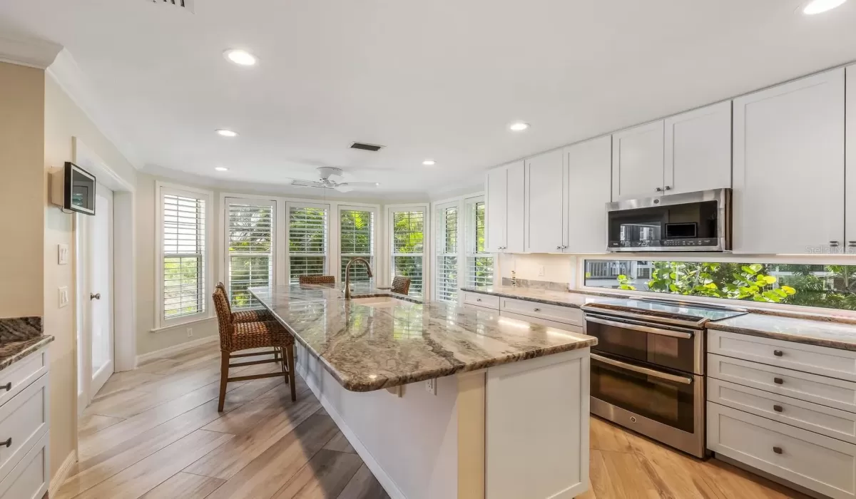 3 Bedrooms Bedrooms, 0 ,4 BathroomsBathrooms,Residential,For Sale,0,D6144387