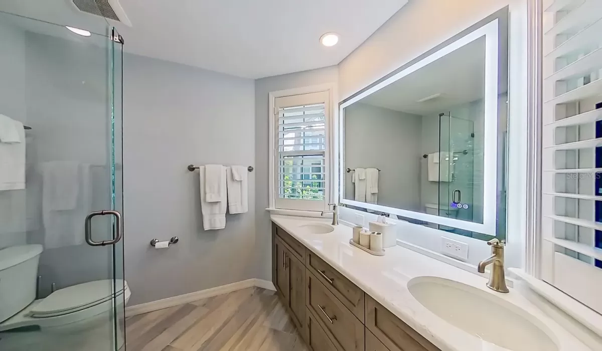 3 Bedrooms Bedrooms, 0 ,4 BathroomsBathrooms,Residential,For Sale,0,D6144387