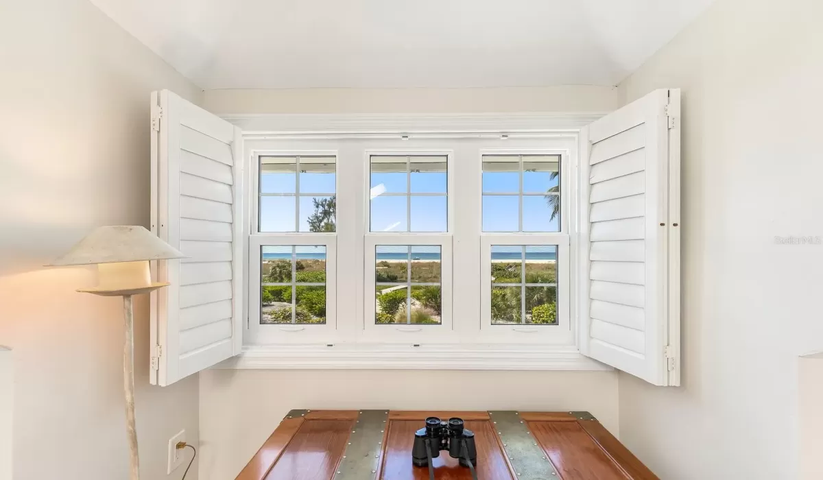 3 Bedrooms Bedrooms, 0 ,4 BathroomsBathrooms,Residential,For Sale,0,D6144387