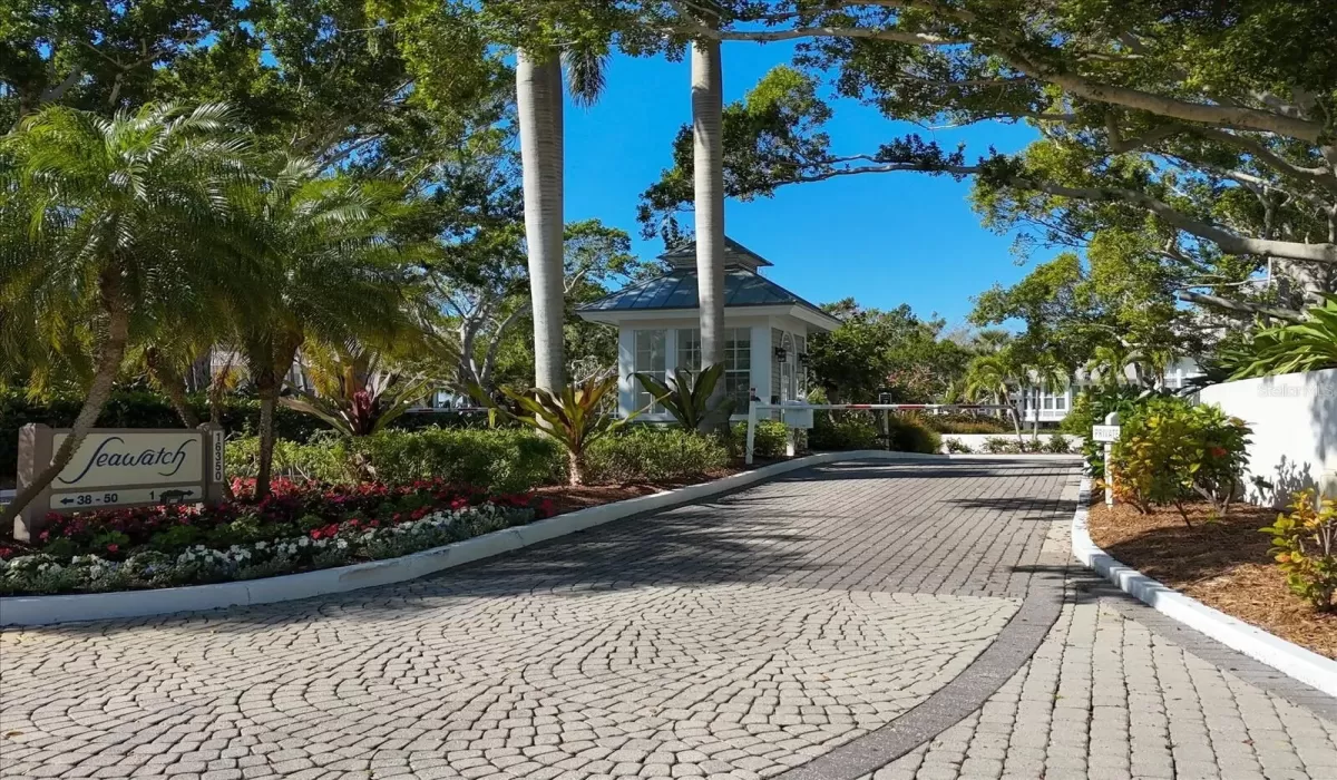 3 Bedrooms Bedrooms, 0 ,4 BathroomsBathrooms,Residential,For Sale,0,D6144387