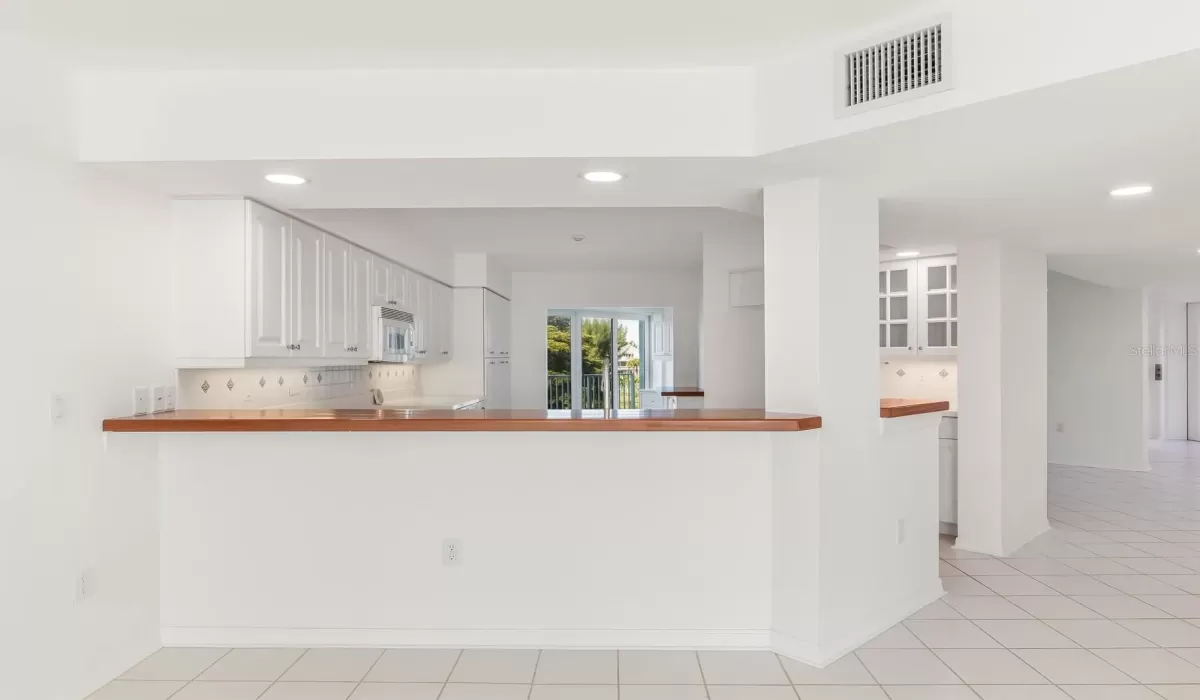 3 Bedrooms Bedrooms, 0 ,3 BathroomsBathrooms,Residential,For Sale,0,D6144405