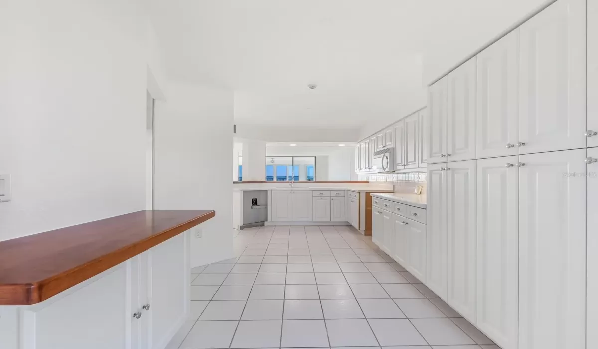 3 Bedrooms Bedrooms, 0 ,3 BathroomsBathrooms,Residential,For Sale,0,D6144405