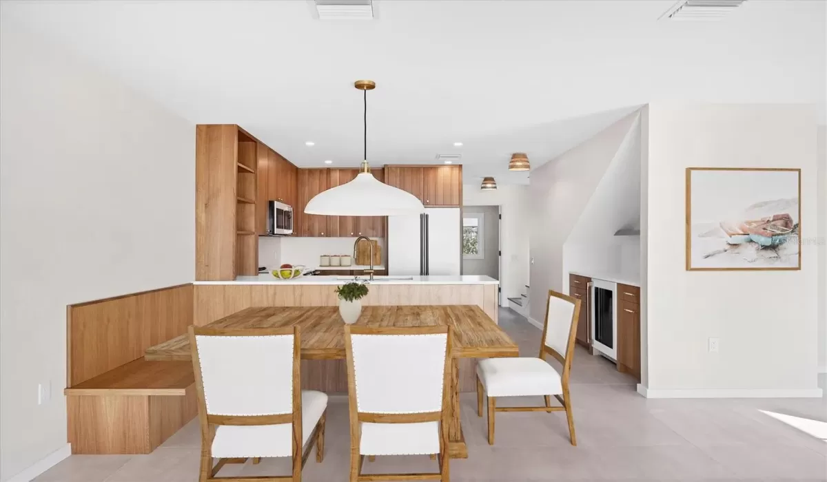 3 Bedrooms Bedrooms, 0 ,3 BathroomsBathrooms,Residential,For Sale,0,D6144412