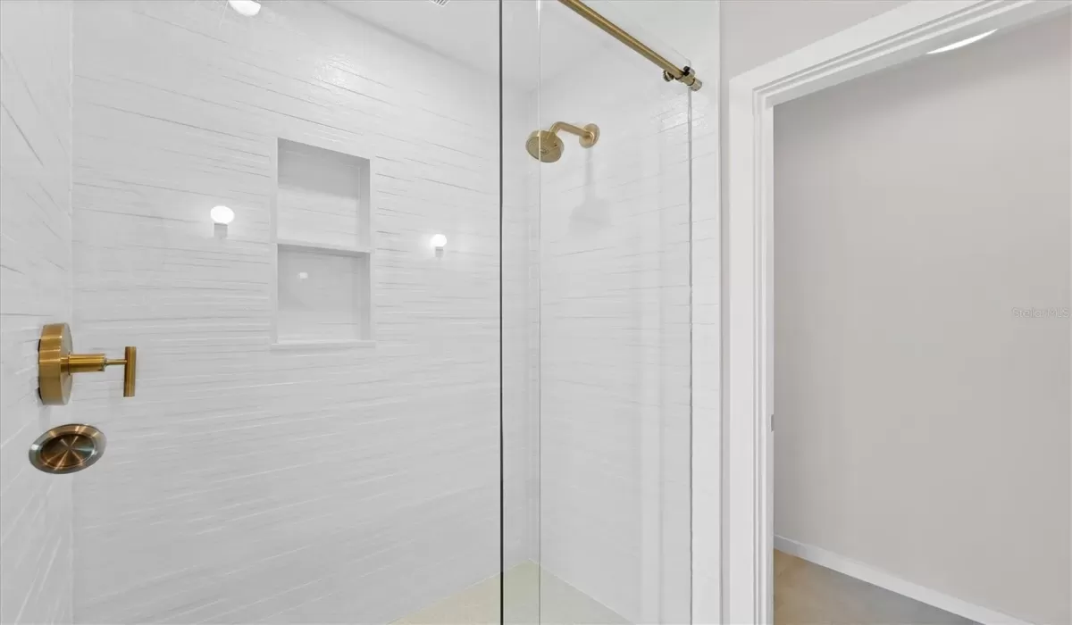 3 Bedrooms Bedrooms, 0 ,3 BathroomsBathrooms,Residential,For Sale,0,D6144412