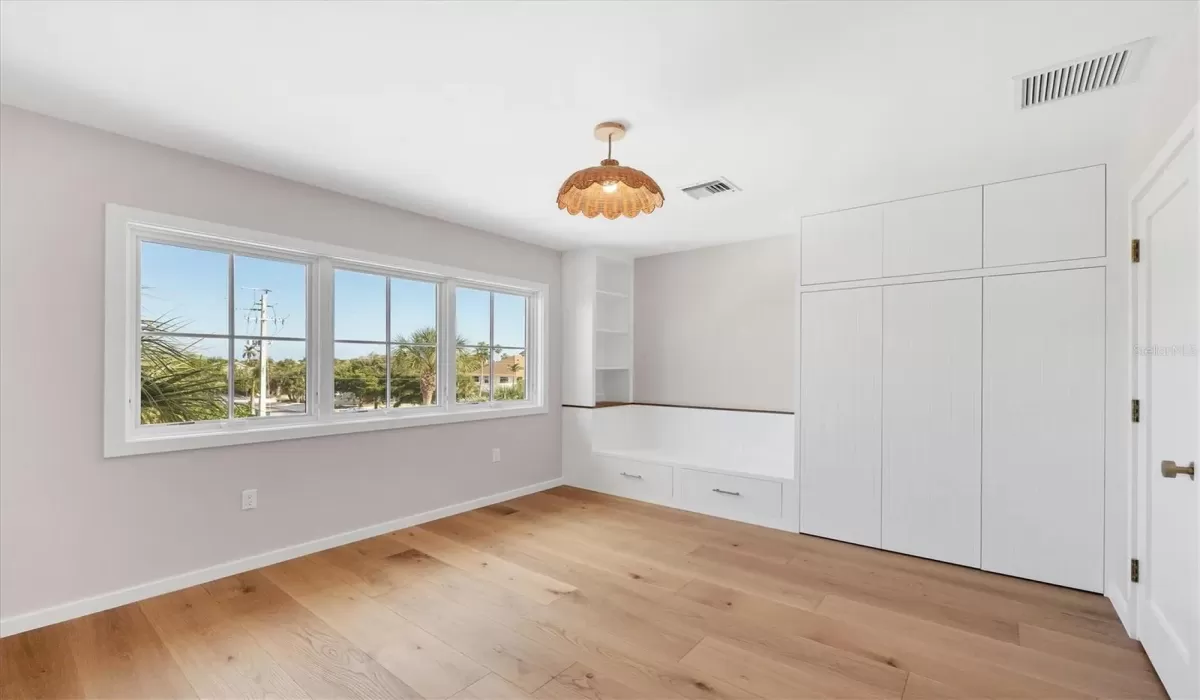 3 Bedrooms Bedrooms, 0 ,3 BathroomsBathrooms,Residential,For Sale,0,D6144412