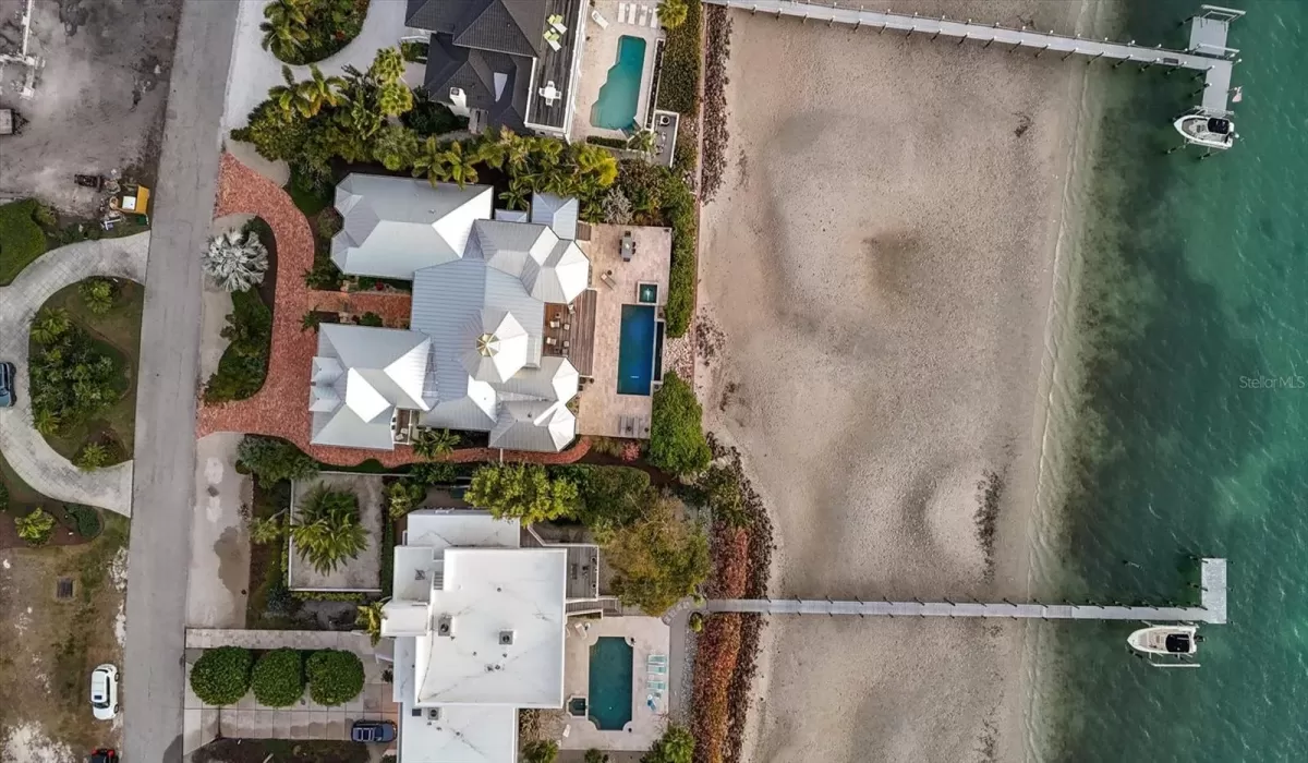 4 Bedrooms Bedrooms, 0 ,5 BathroomsBathrooms,Residential,For Sale,0,D6144517