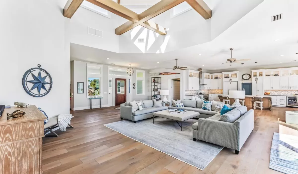 4 Bedrooms Bedrooms, 0 ,5 BathroomsBathrooms,Residential,For Sale,0,D6144517