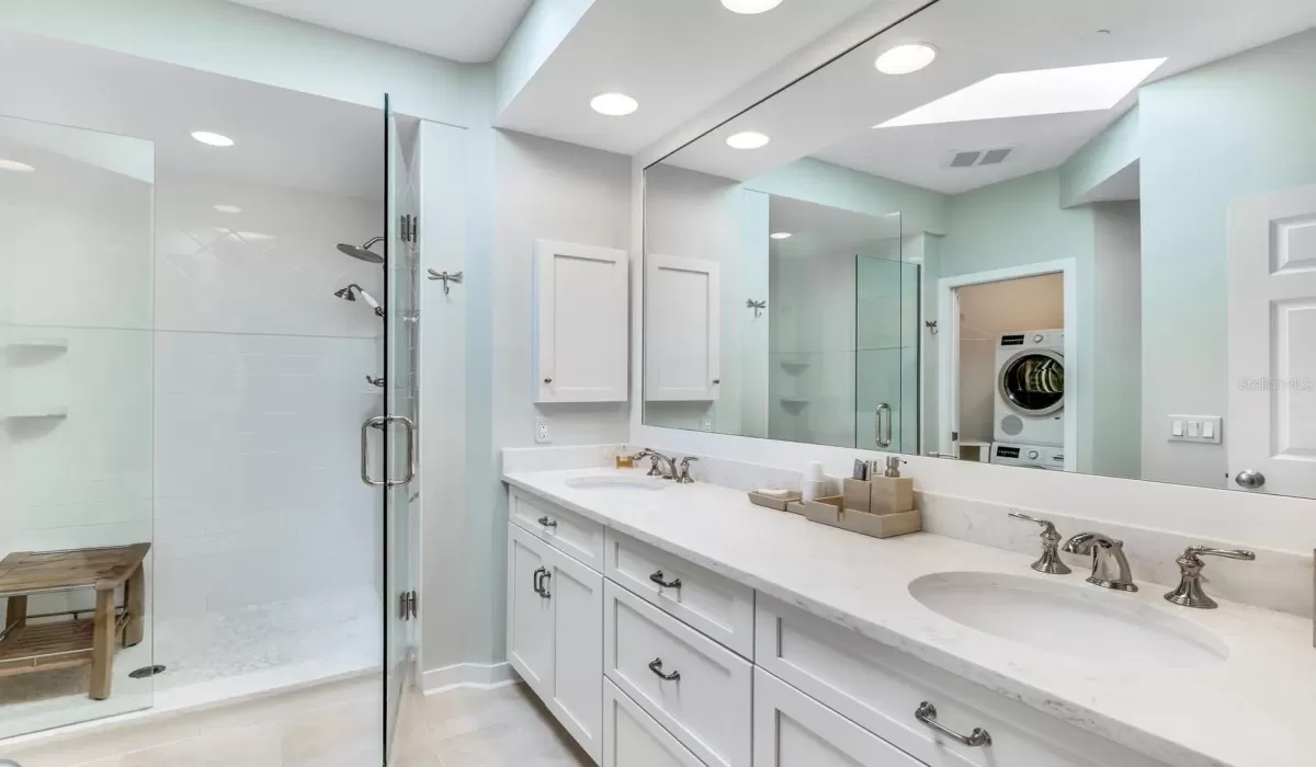 3 Bedrooms Bedrooms, 0 ,3 BathroomsBathrooms,Residential,For Sale,0,D6144532