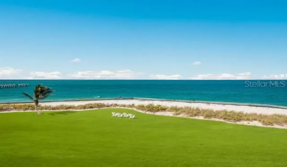 3 Bedrooms Bedrooms, 0 ,3 BathroomsBathrooms,Residential,For Sale,0,D6144581