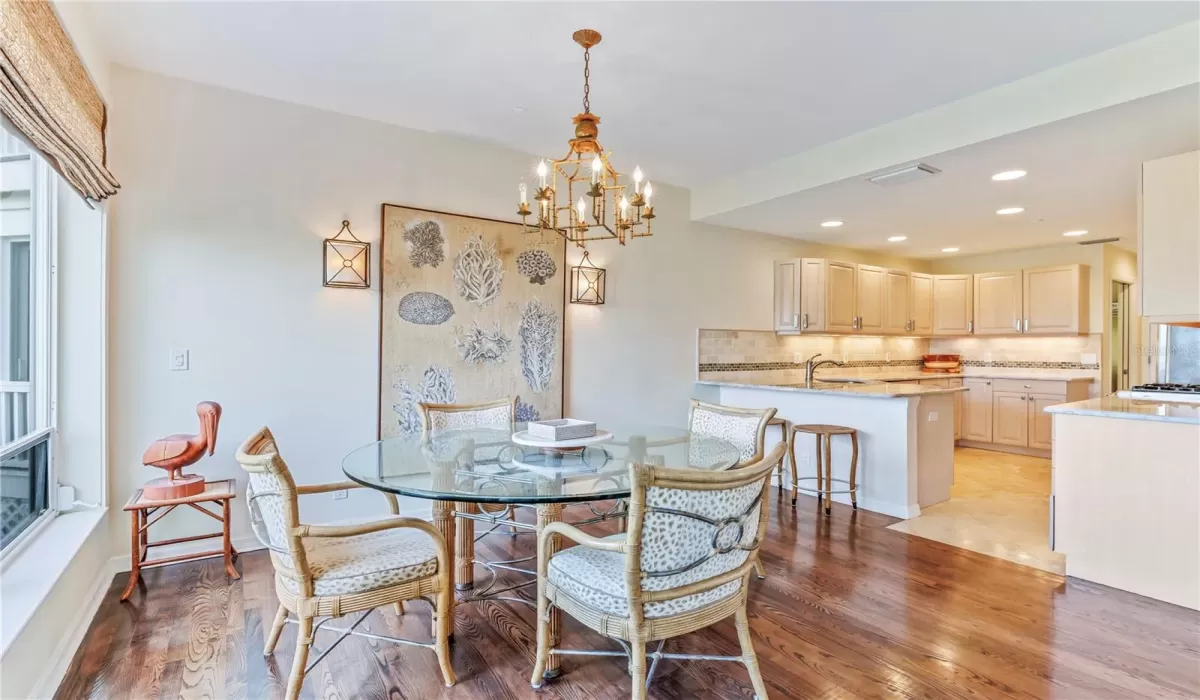 3 Bedrooms Bedrooms, 0 ,3 BathroomsBathrooms,Residential,For Sale,0,D6144581