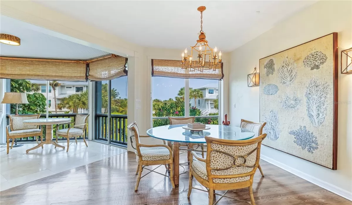 3 Bedrooms Bedrooms, 0 ,3 BathroomsBathrooms,Residential,For Sale,0,D6144581