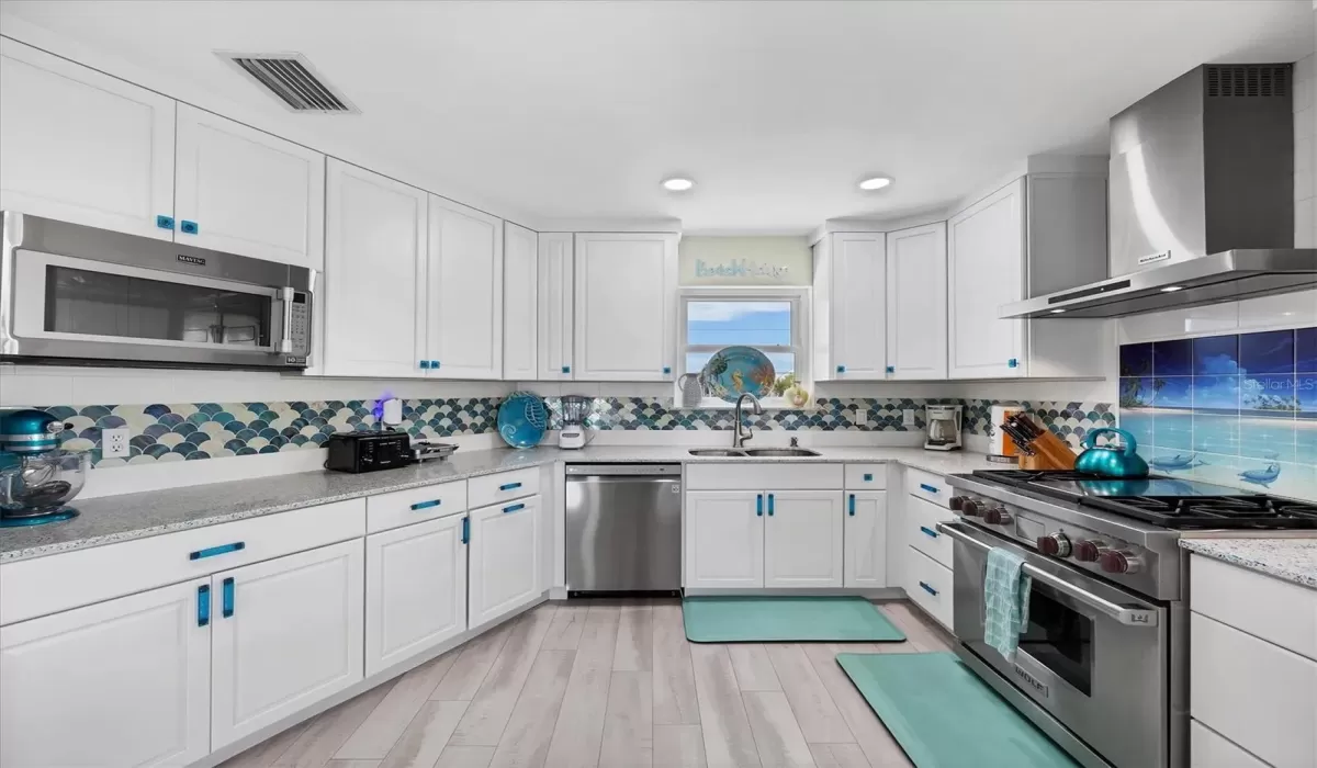 3 Bedrooms Bedrooms, 0 ,2 BathroomsBathrooms,Residential,For Sale,0,D6144543