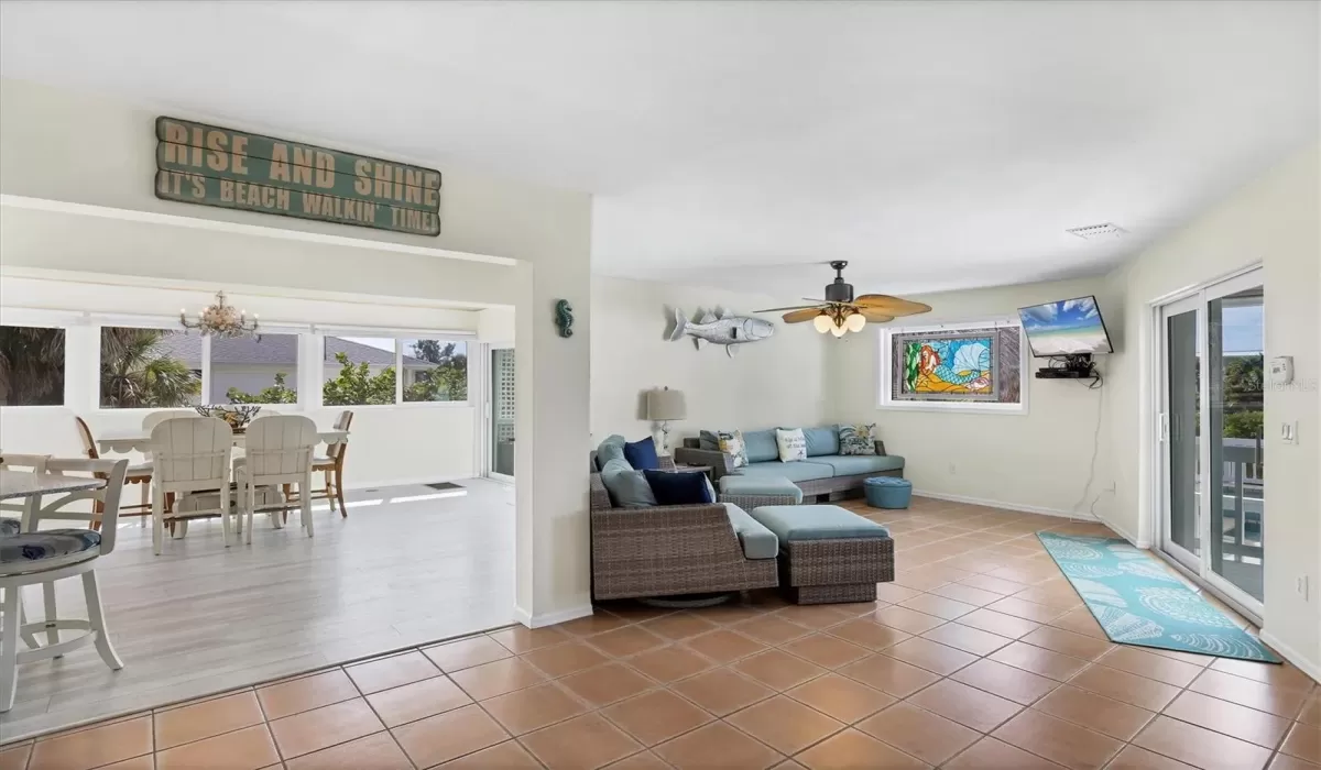 3 Bedrooms Bedrooms, 0 ,2 BathroomsBathrooms,Residential,For Sale,0,D6144543