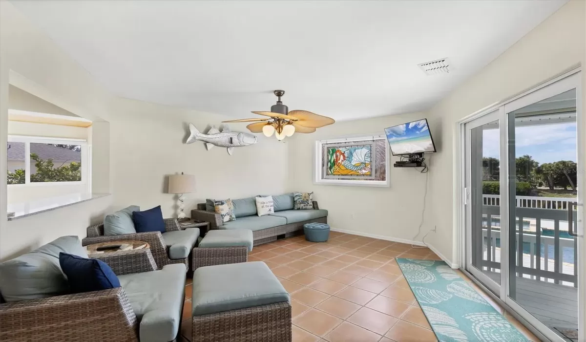 3 Bedrooms Bedrooms, 0 ,2 BathroomsBathrooms,Residential,For Sale,0,D6144543