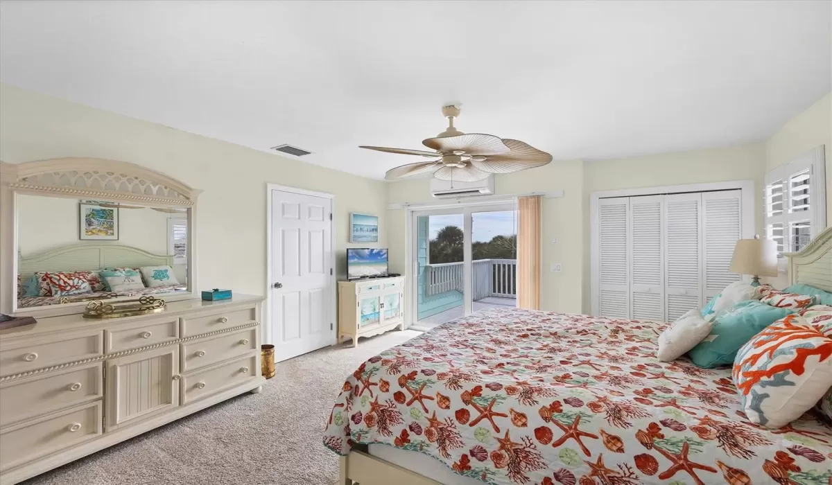 3 Bedrooms Bedrooms, 0 ,2 BathroomsBathrooms,Residential,For Sale,0,D6144543