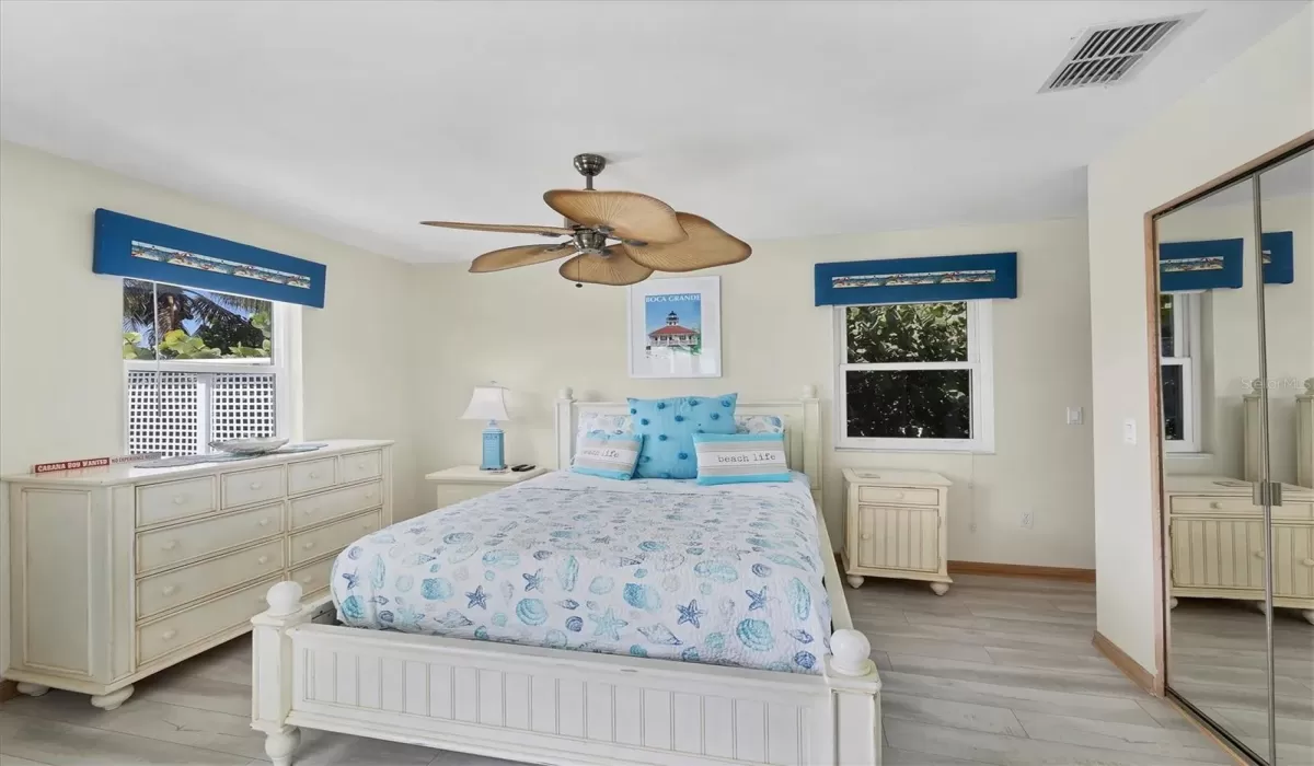 3 Bedrooms Bedrooms, 0 ,2 BathroomsBathrooms,Residential,For Sale,0,D6144543