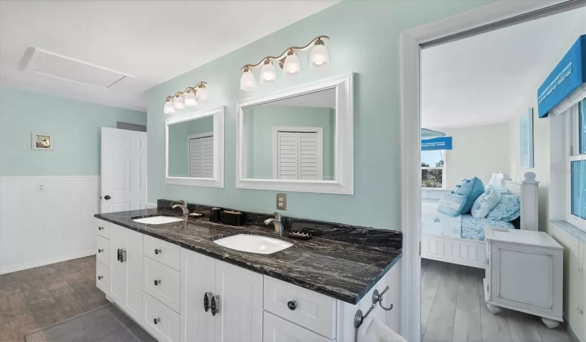 3 Bedrooms Bedrooms, 0 ,2 BathroomsBathrooms,Residential,For Sale,0,D6144543