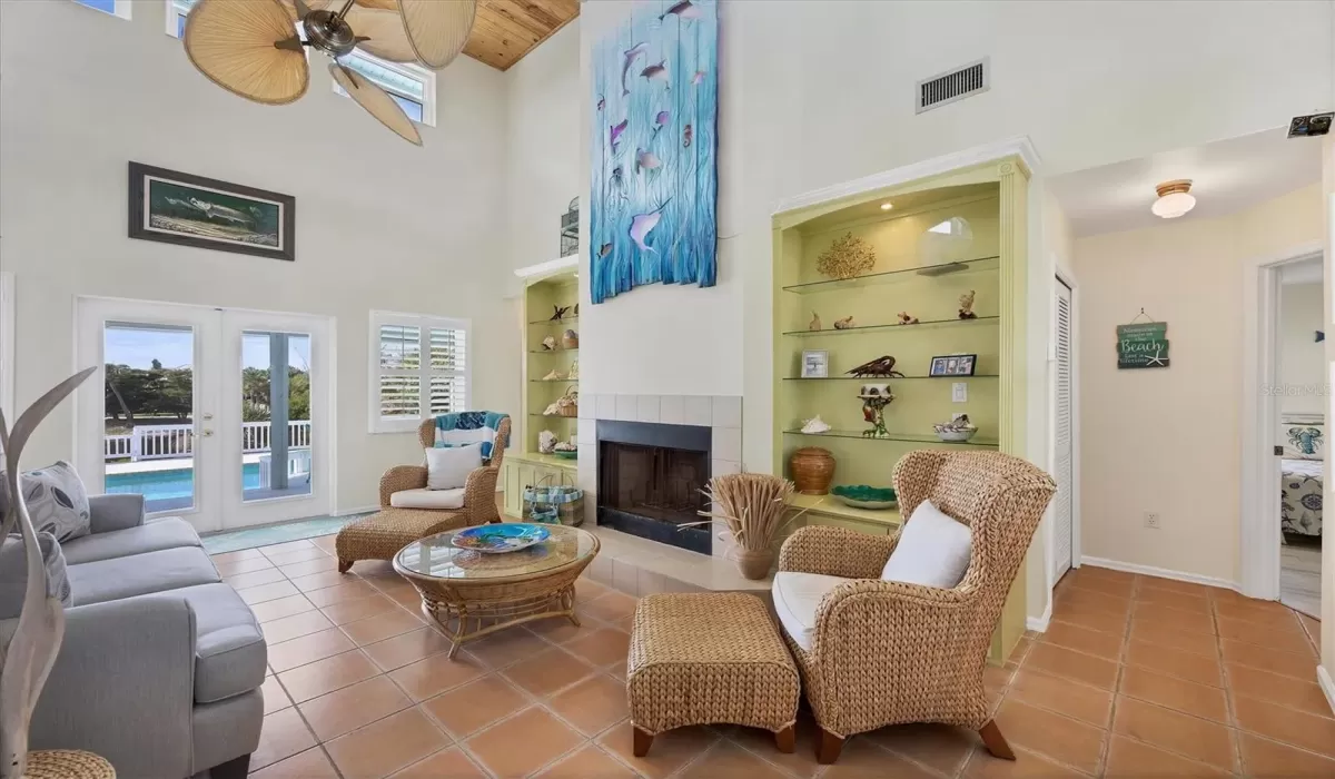 3 Bedrooms Bedrooms, 0 ,2 BathroomsBathrooms,Residential,For Sale,0,D6144543