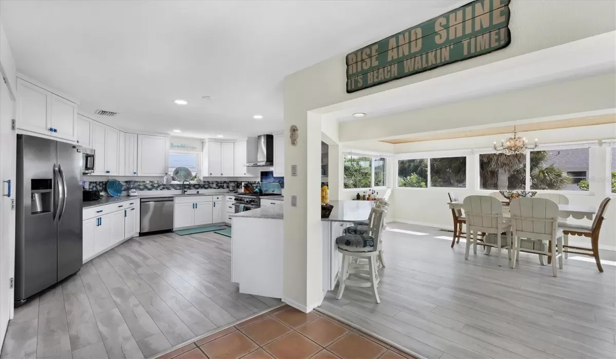 3 Bedrooms Bedrooms, 0 ,2 BathroomsBathrooms,Residential,For Sale,0,D6144543